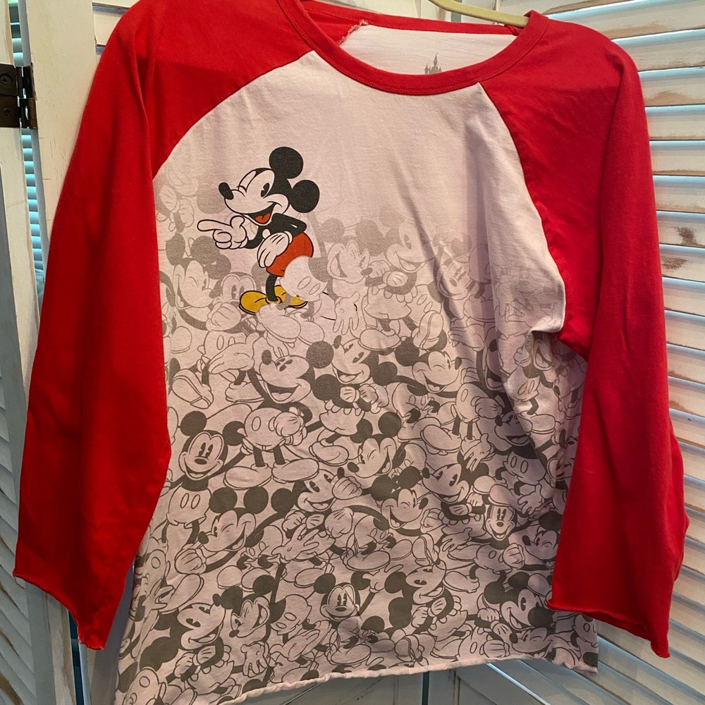 Disney 3/4 sleeve tee shirt
